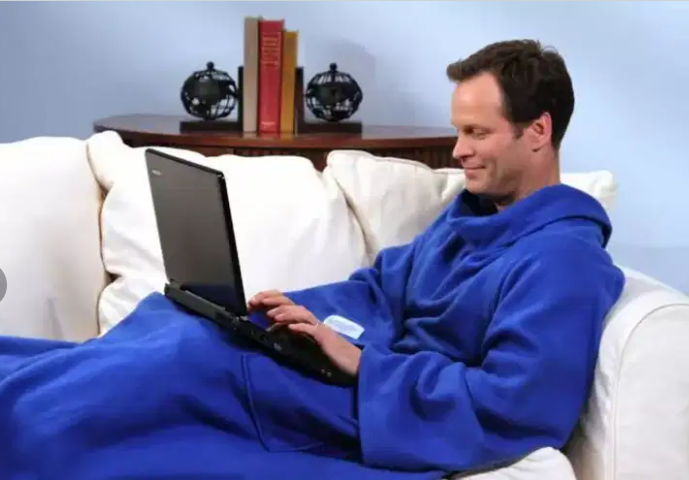 Fleece blanket Available for Sale in Lahore