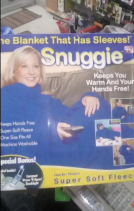 Fleece blanket Available for Sale in Lahore