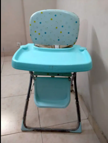 Baby high chair Available for Sale