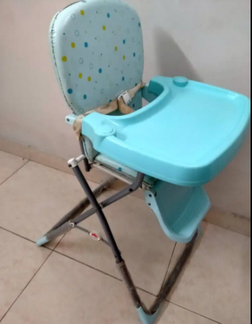 Baby high chair Available for Sale