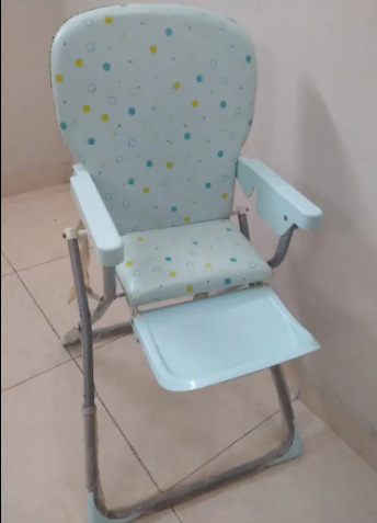 Baby high chair Available for Sale