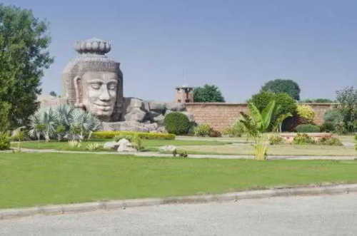 10 Marla Residential Plot available for Sale in Lahore