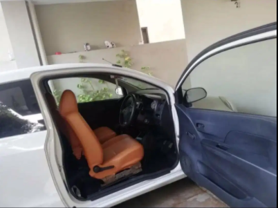 Daihatsu Mira 2010 Model in white color Genuine Condition Available for Sale