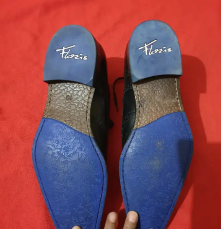 Italian hand made shoes size 10 Available for Sale