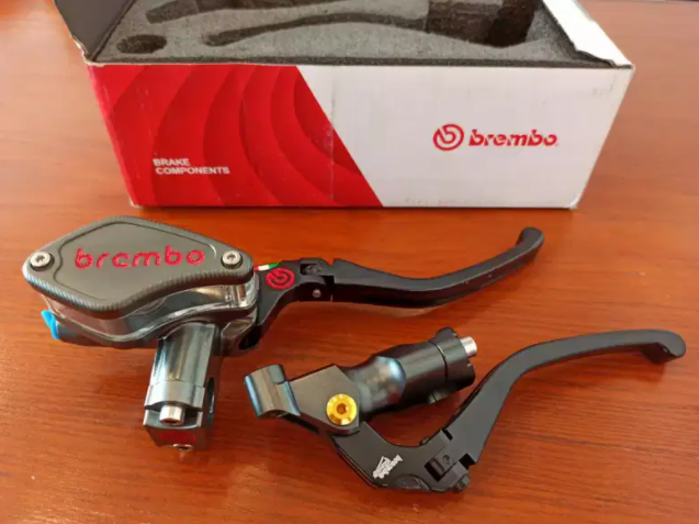 New Brembo Levers Master cylinder For Suzuki Gsxr 600 1000 Kawasaki zx10r Sale