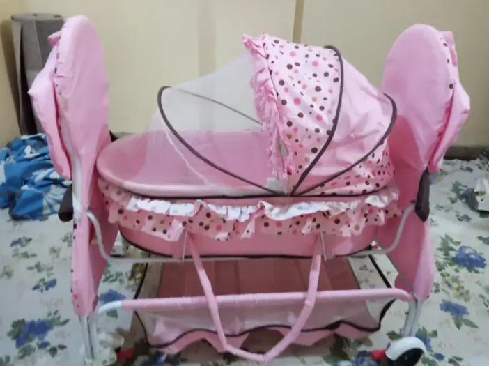 Kids Cradle Available for Sale in Karachi