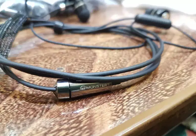 Monster handsfree Available for sale in Lahore