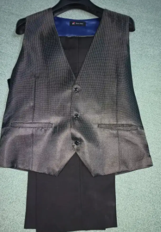 3 piece suit Available for Sale