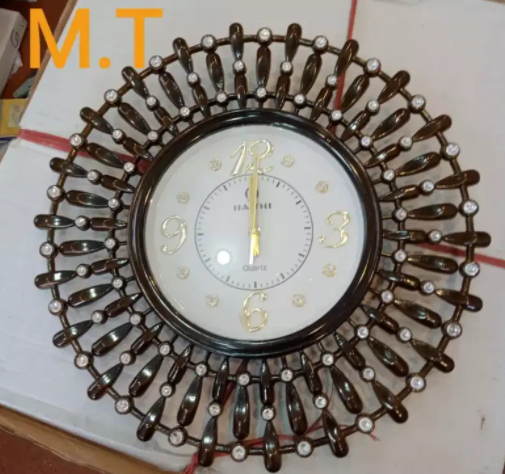 New Wall Clock's Available for Sale in Multan