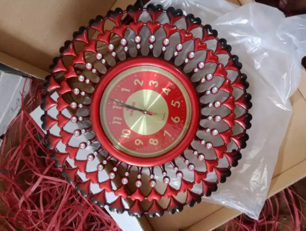 New Wall Clock's Available for Sale in Multan