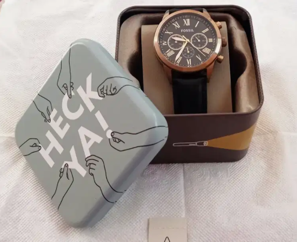 Mens Watch Fossil Leather belt Unique Available for sale in Karachi