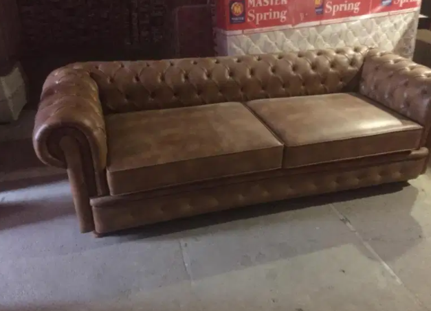 7 seater cheaters sofa Available for Sale