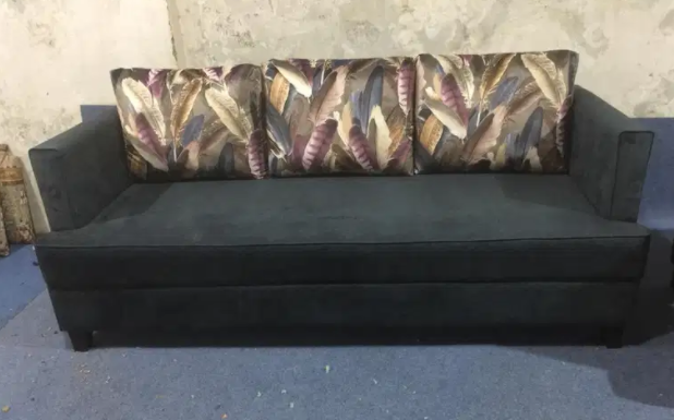 Chines stylize sofa Available for Sale