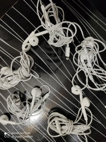 iPhone 7 plus 8 plus 11 pro Max original handsfree Available for Sale