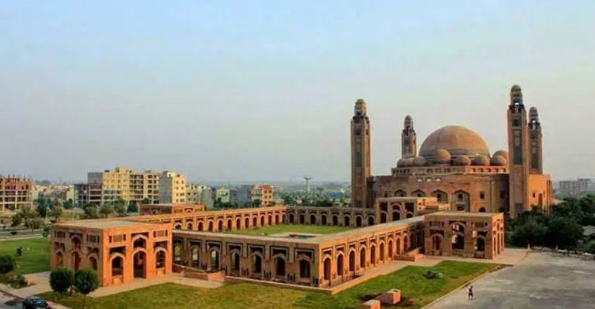 10 MARLA PLOT NO 672 FOR SALE IN QUAID BLOCK BAHRIA TOWN LAHORE