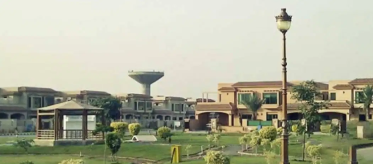 New Deal 5 Marla Plot On Installment Plan In Lake City Sector M 8