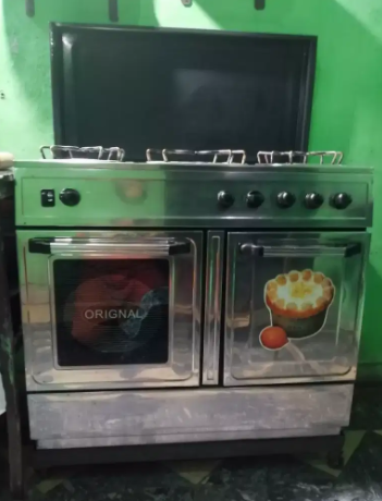 Cooking range Available for sale