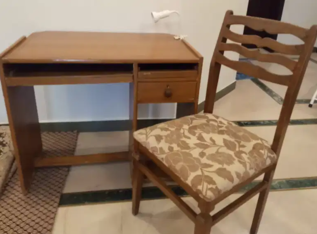 Study and computer table Available for Sale