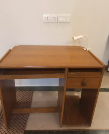 Study and computer table Available for Sale