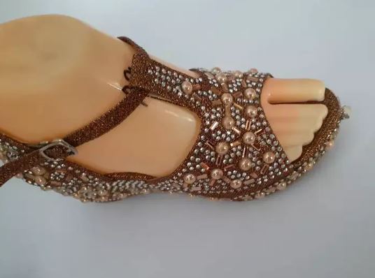 Ladies sandals and slippers sale upto 50% off