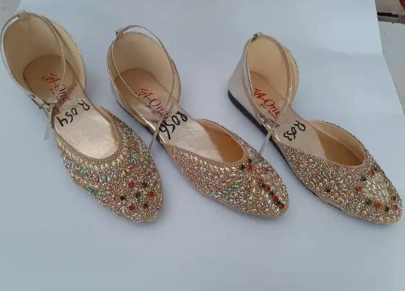 Ladies sandals and slippers sale upto 50% off