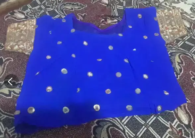 Sari complete set stitch Available for Sale