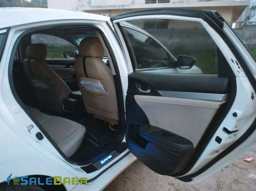 2018  35,000 km Honda Civic 18 full option total genuine Venus Housing Scheme,