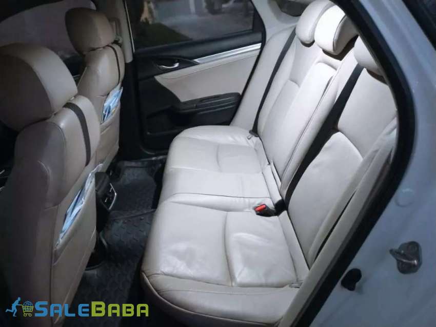 2018  35,000 km Honda Civic 18 full option total genuine Venus Housing Scheme,