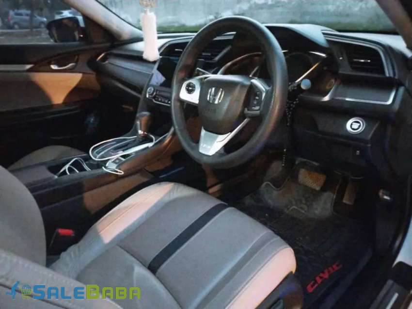 2018  35,000 km Honda Civic 18 full option total genuine Venus Housing Scheme,