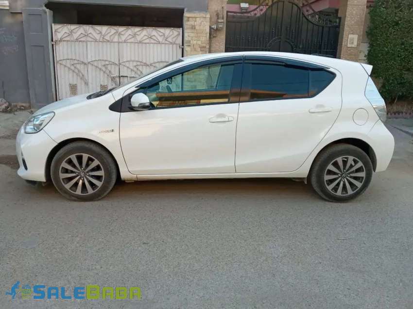 2014  102,000 km Toyota Aqua S 2014 reg 2017 Federal B Area, Karachi, Sindh