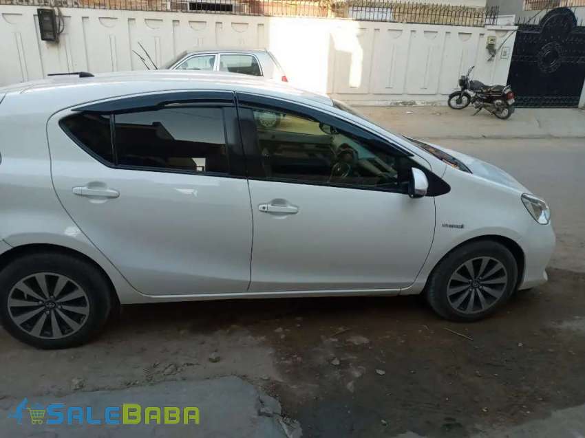 2014  102,000 km Toyota Aqua S 2014 reg 2017 Federal B Area, Karachi, Sindh