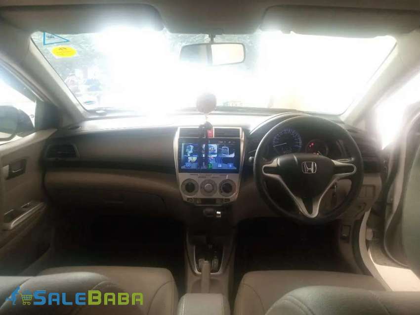 2019  24,000 km Honda city prosmetic 2019 auto Faisal Town, Lahore, Punjab
