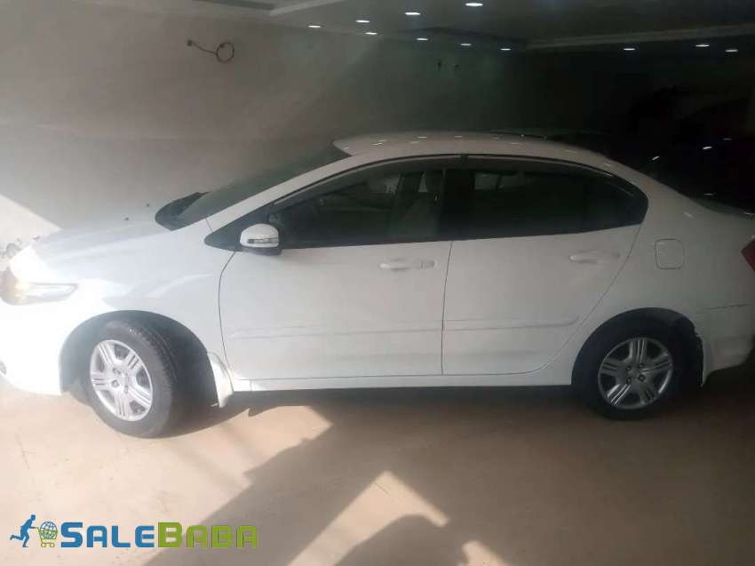2019  24,000 km Honda city prosmetic 2019 auto Faisal Town, Lahore, Punjab