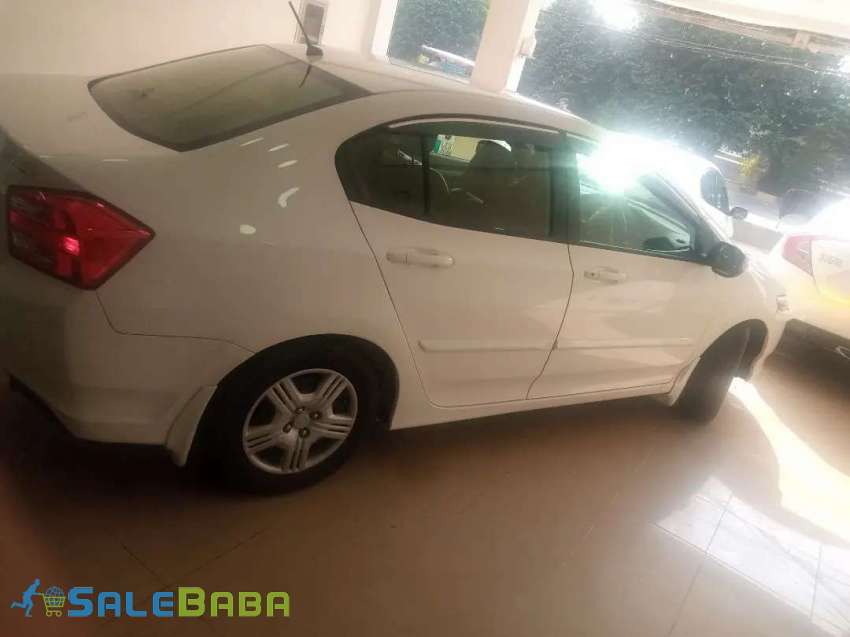 2019  24,000 km Honda city prosmetic 2019 auto Faisal Town, Lahore, Punjab