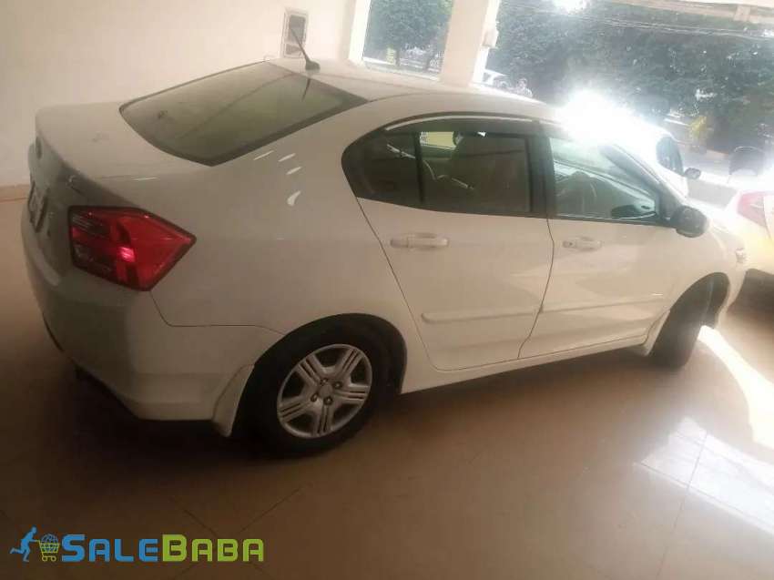 2019  24,000 km Honda city prosmetic 2019 auto Faisal Town, Lahore, Punjab