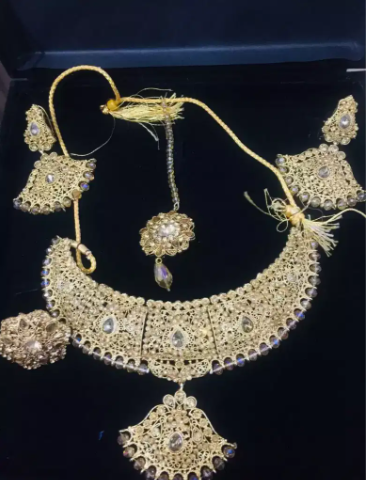 Bridal jewelry set