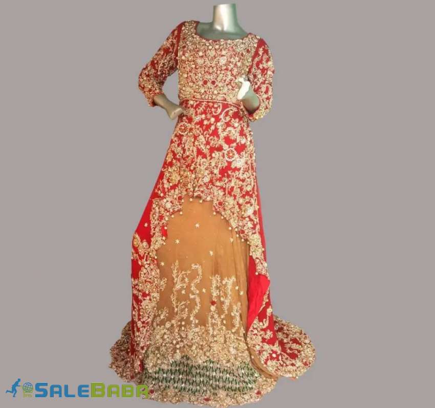 Attractive wedding dress's only one time used avalible in cheap price Bahria