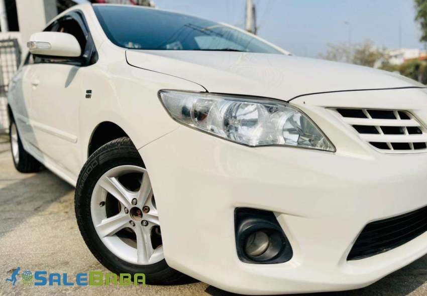 2013  94,000 km Toyota Gli 16 Auto 2013 Maulana Shaukat Ali Road, Lahore