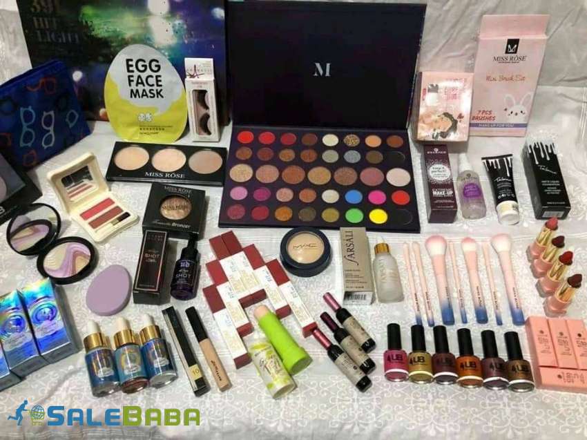 Hamare pass cosmetic ki tamaam variety dastiyab hai DHA Phase 5, Lahore, Punjab