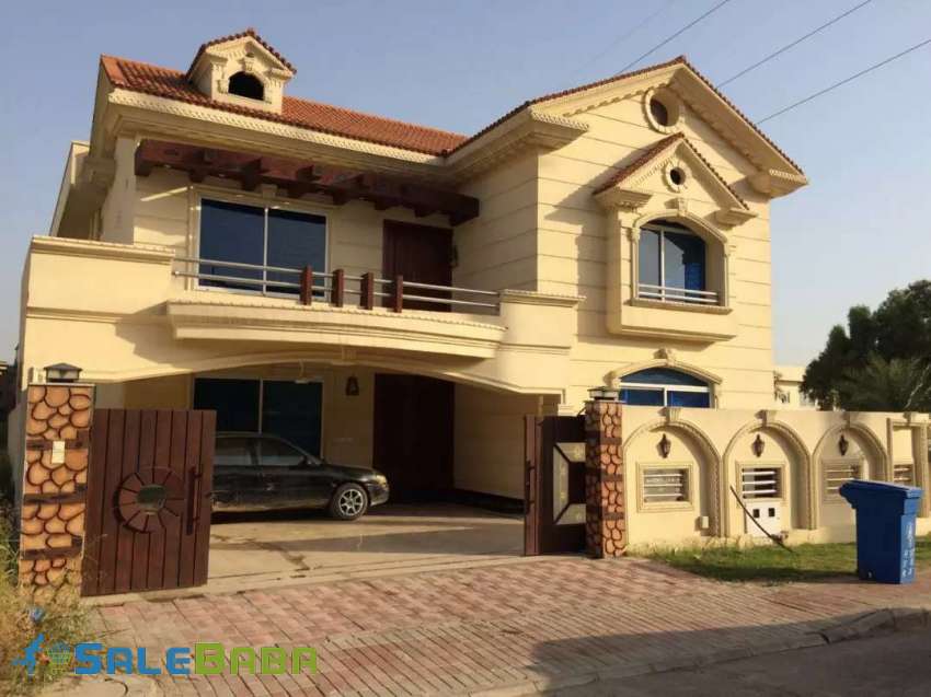 3 Bds  4 Ba  1 Kanal Luxurious furnished 1kanal ground portion for rent bahria