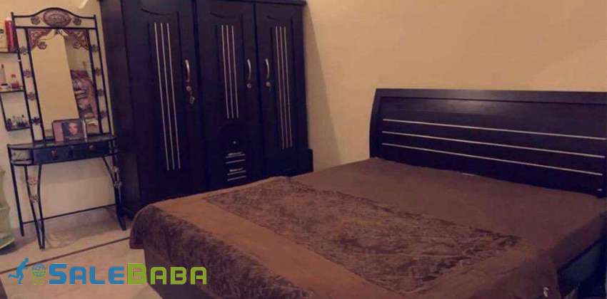 Bed and wardrobe urgent sale GulzarEHijri, Karachi, Sindh
