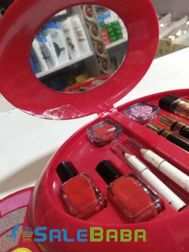 Sweet face High quality makeup kit Mirpur, Azad Kashmir, Pakistan