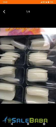 Artificial Nails for Girls 100 pcs with Glue Tips square shape