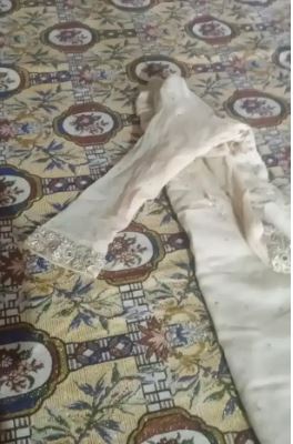 Bridal dress and jewellery