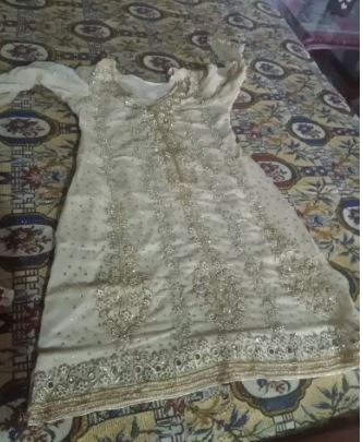 Bridal dress and jewellery