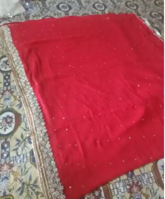 Bridal dress and jewellery