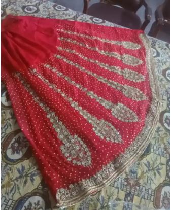 Bridal dress and jewellery