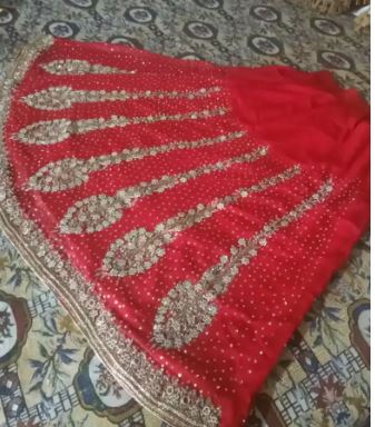 Bridal dress and jewellery