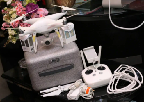 Dji Phantom 4 drone camera  with accessories for sale in Lahore