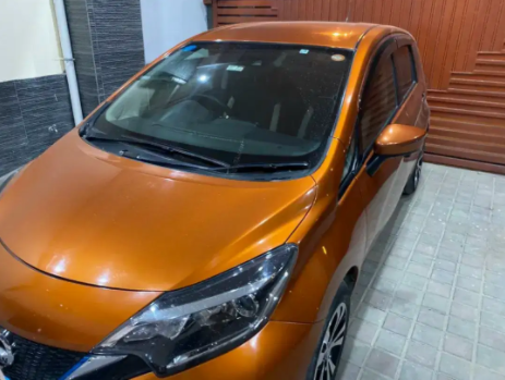 Nissan note 2017 Color golden brown Available for sale in Islamabad